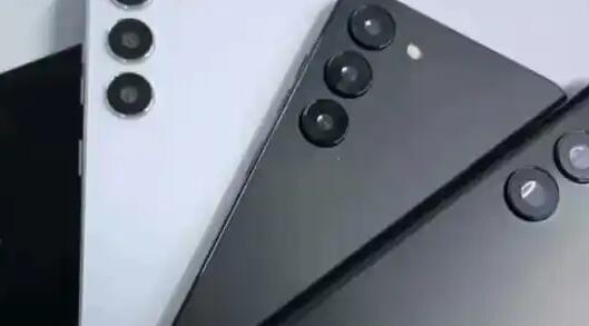 三星Galaxy S23 Ultra在实时照片中与S22一起闪耀