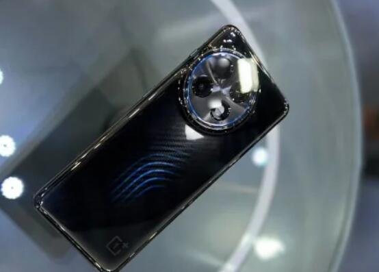 一加11在MWC 2023上的特别版中带来惊喜