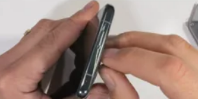 OnePlus 11在新的拆解视频中被发现有OneTwo many holes